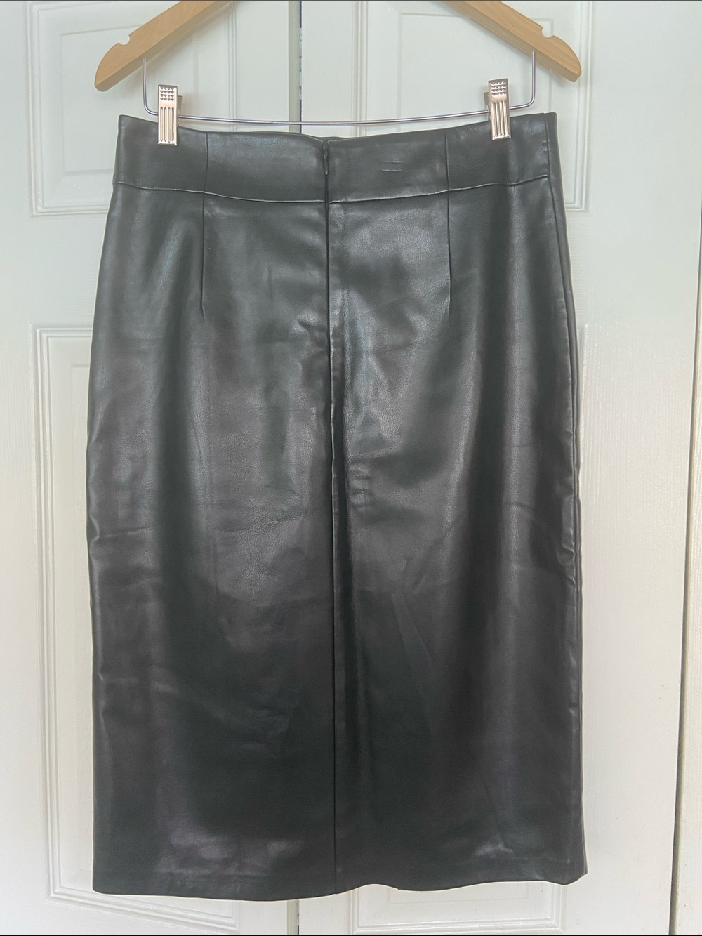 Elie Tahari Women's Black Faux Leather Pencil Skirt Size 8 Knee Length - Picture 2 of 5